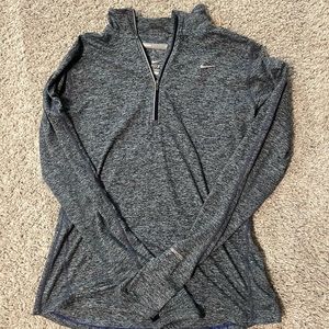 Women’s Medium Nike Quarter Zip